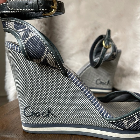 ⛔️SOLD⛔️Coach Tawney Wedge - Picture 4 of 8